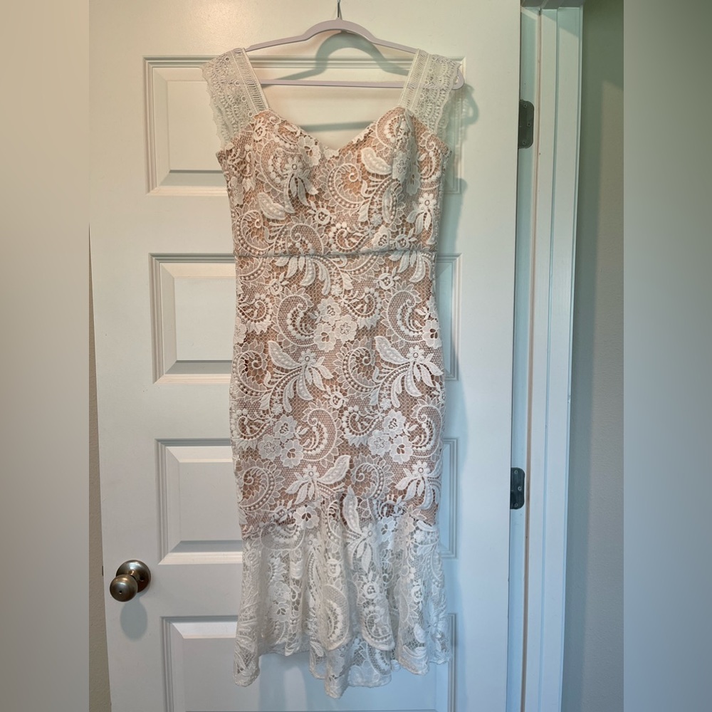 Guess size 4 white dress wedding lace mid length nude